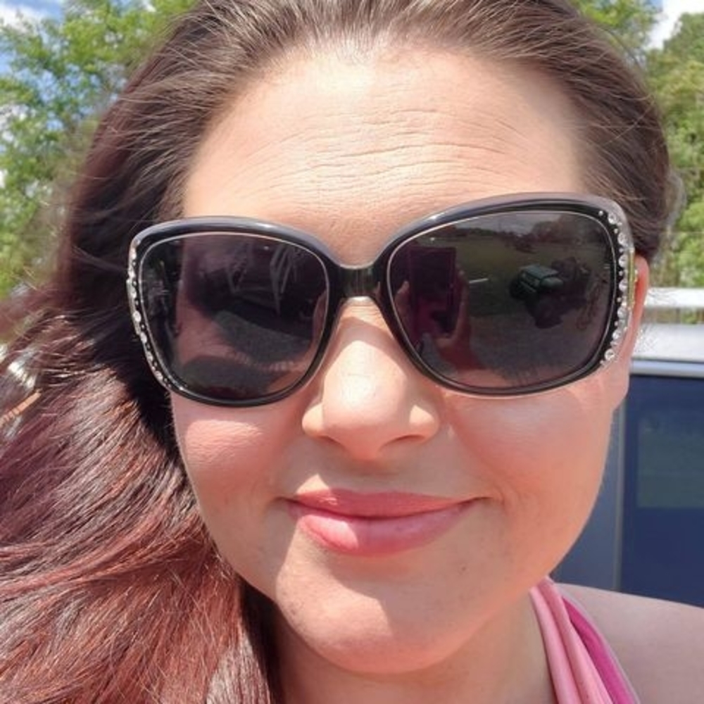 Meet your Posher, Dakota